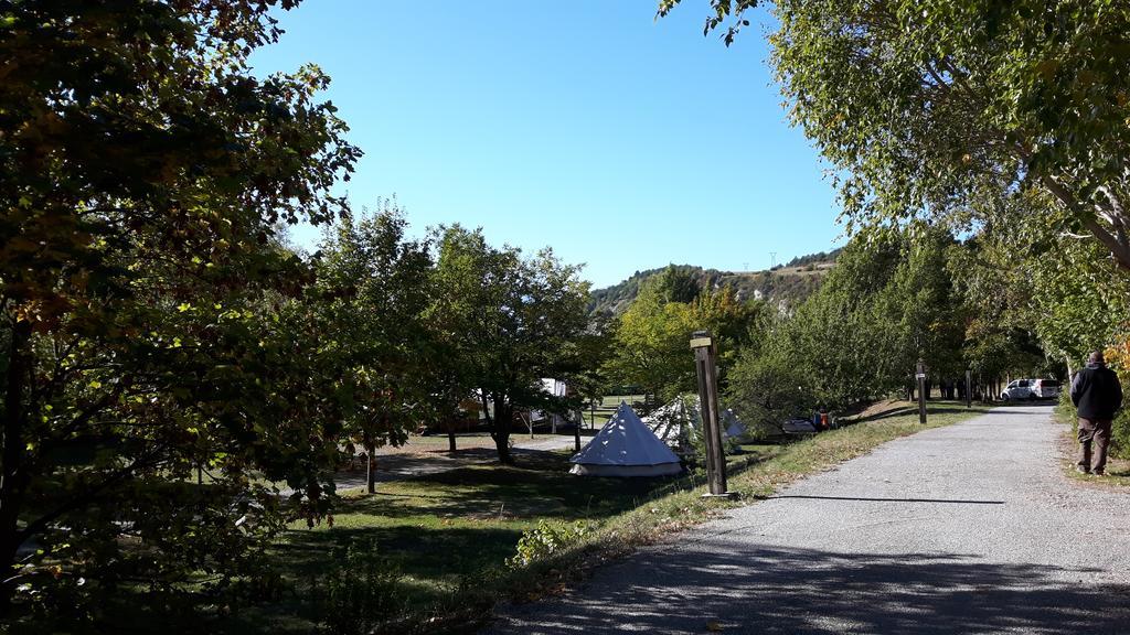 Camping New Rabioux Chateauroux-les-Alpes Exterior foto